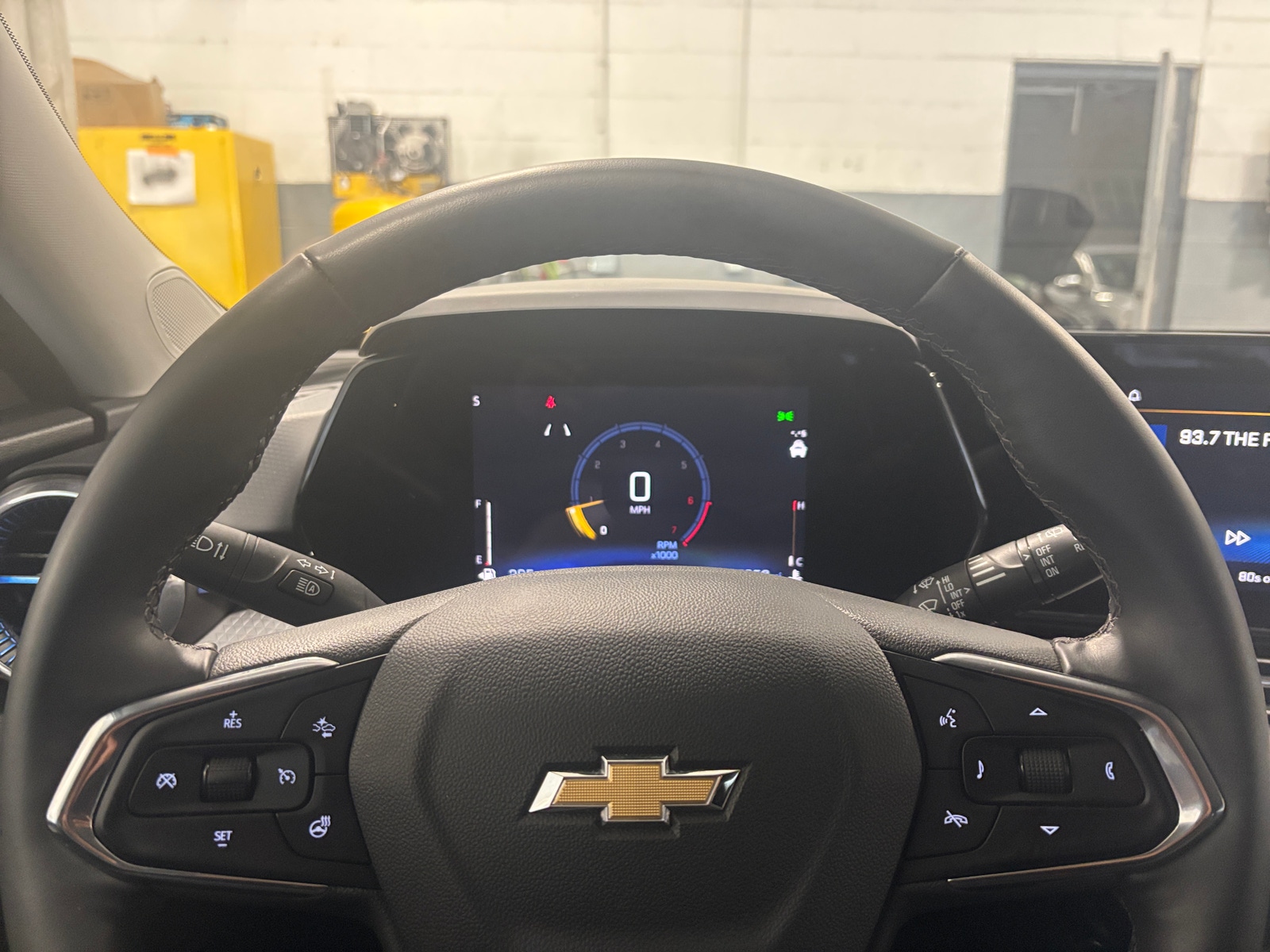 Thumbnail: 2025 Chevrolet Trax - 5