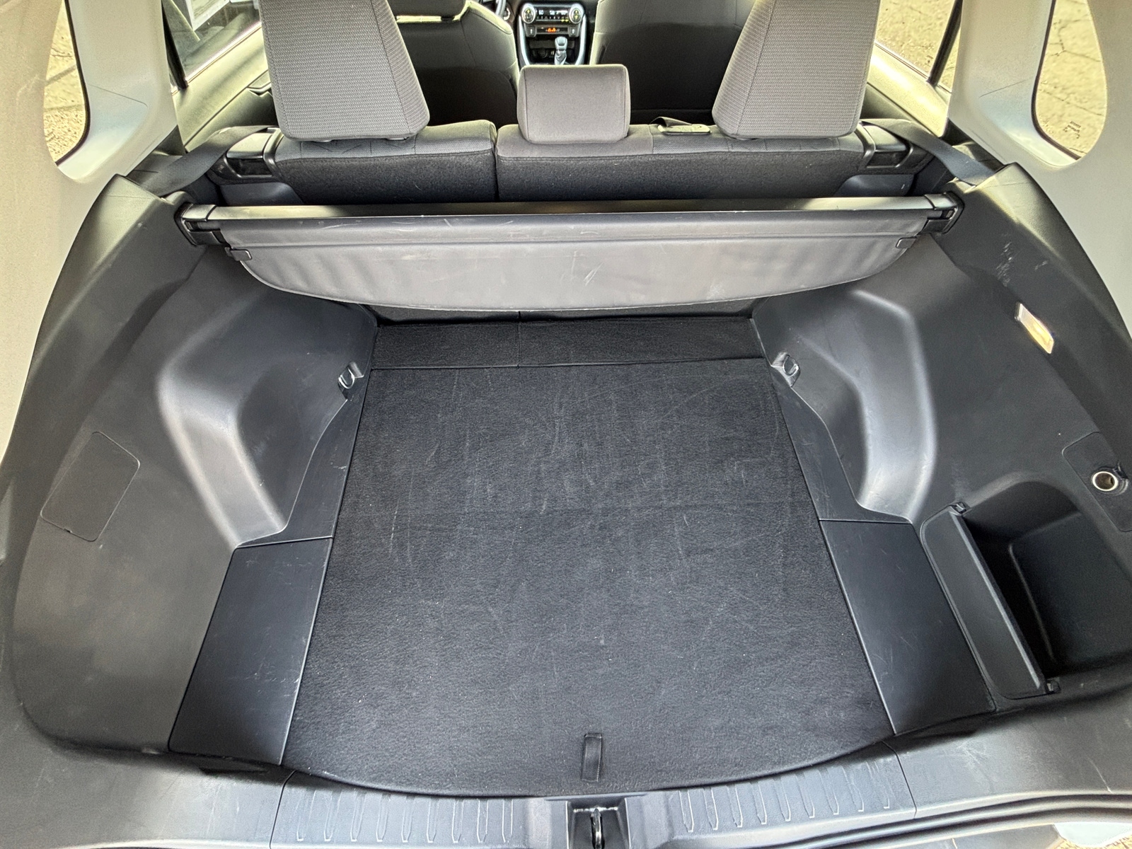 Thumbnail: 2025 Toyota RAV4 - 6