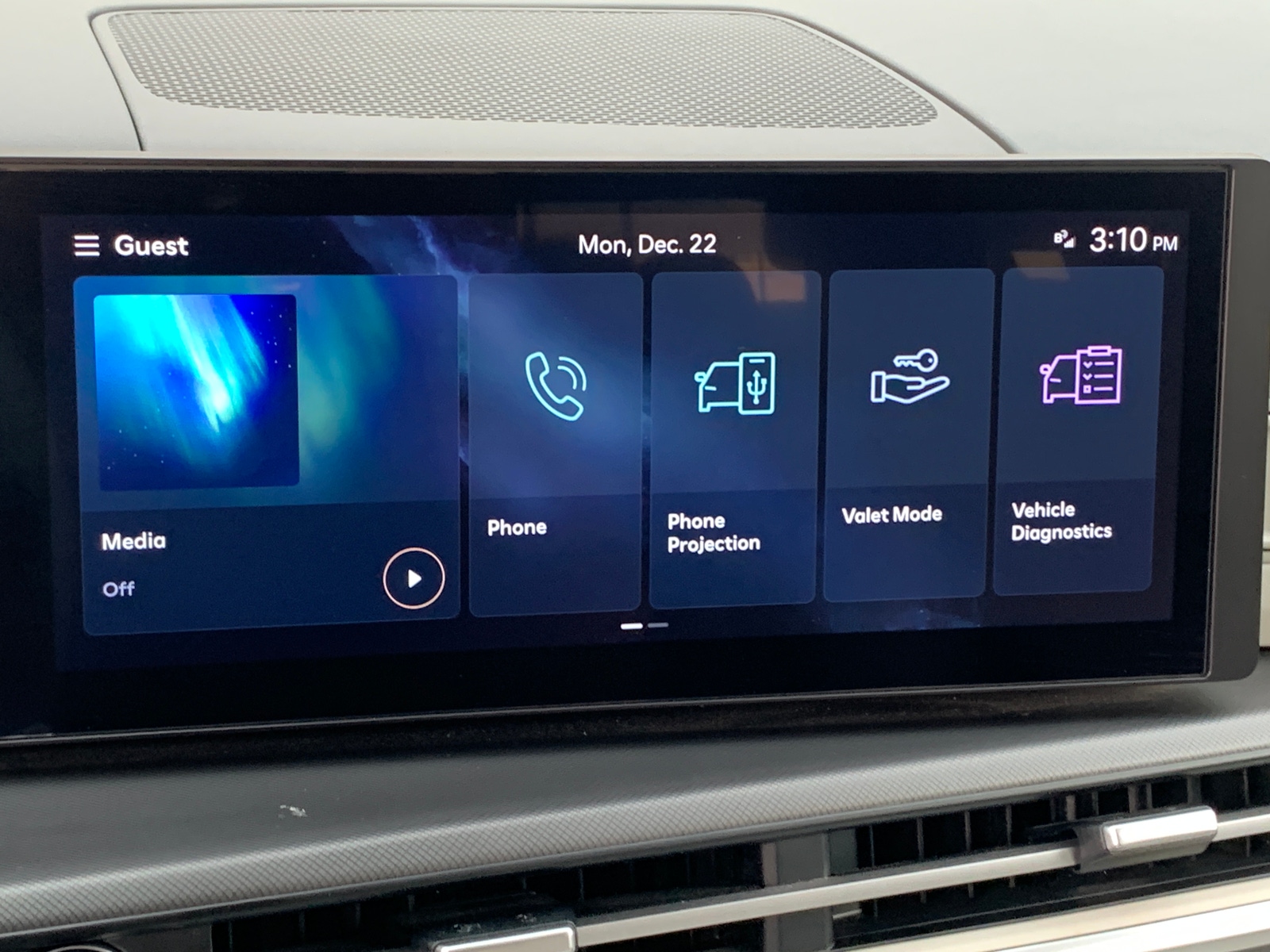 Thumbnail: 2025 Hyundai Santa Fe - 4