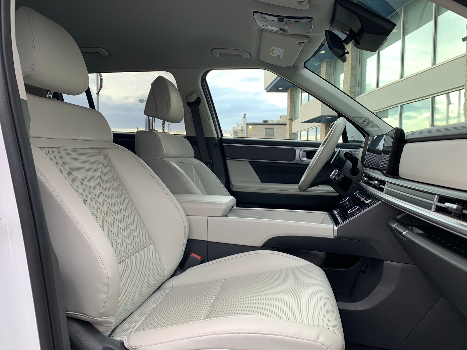 Thumbnail: 2025 Hyundai Santa Fe - 2