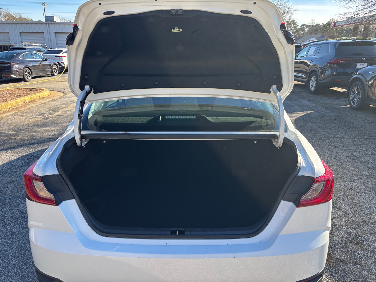 Thumbnail: 2025 Toyota Camry - 6