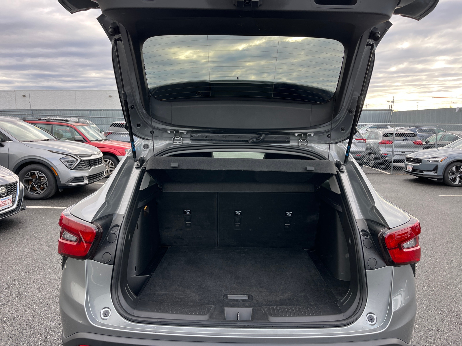 Thumbnail: 2025 Chevrolet Trax - 6