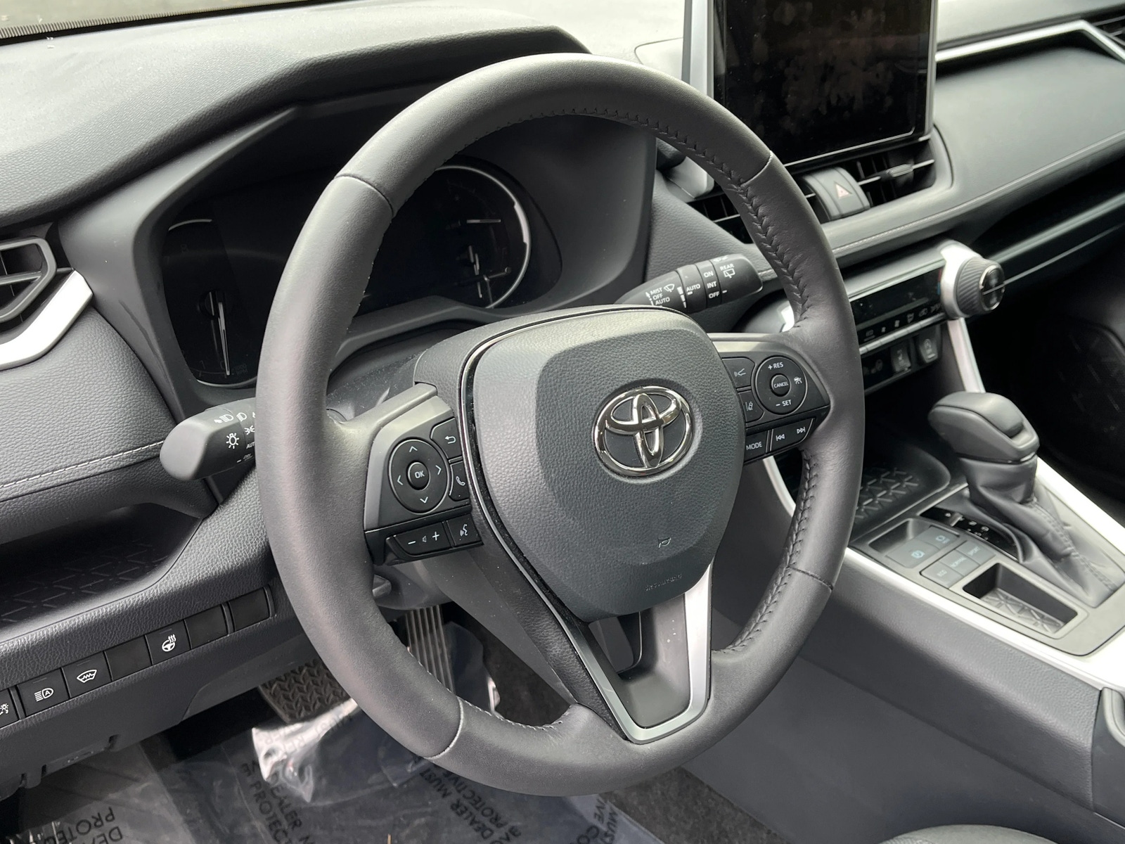 Thumbnail: 2025 Toyota RAV4 - 5