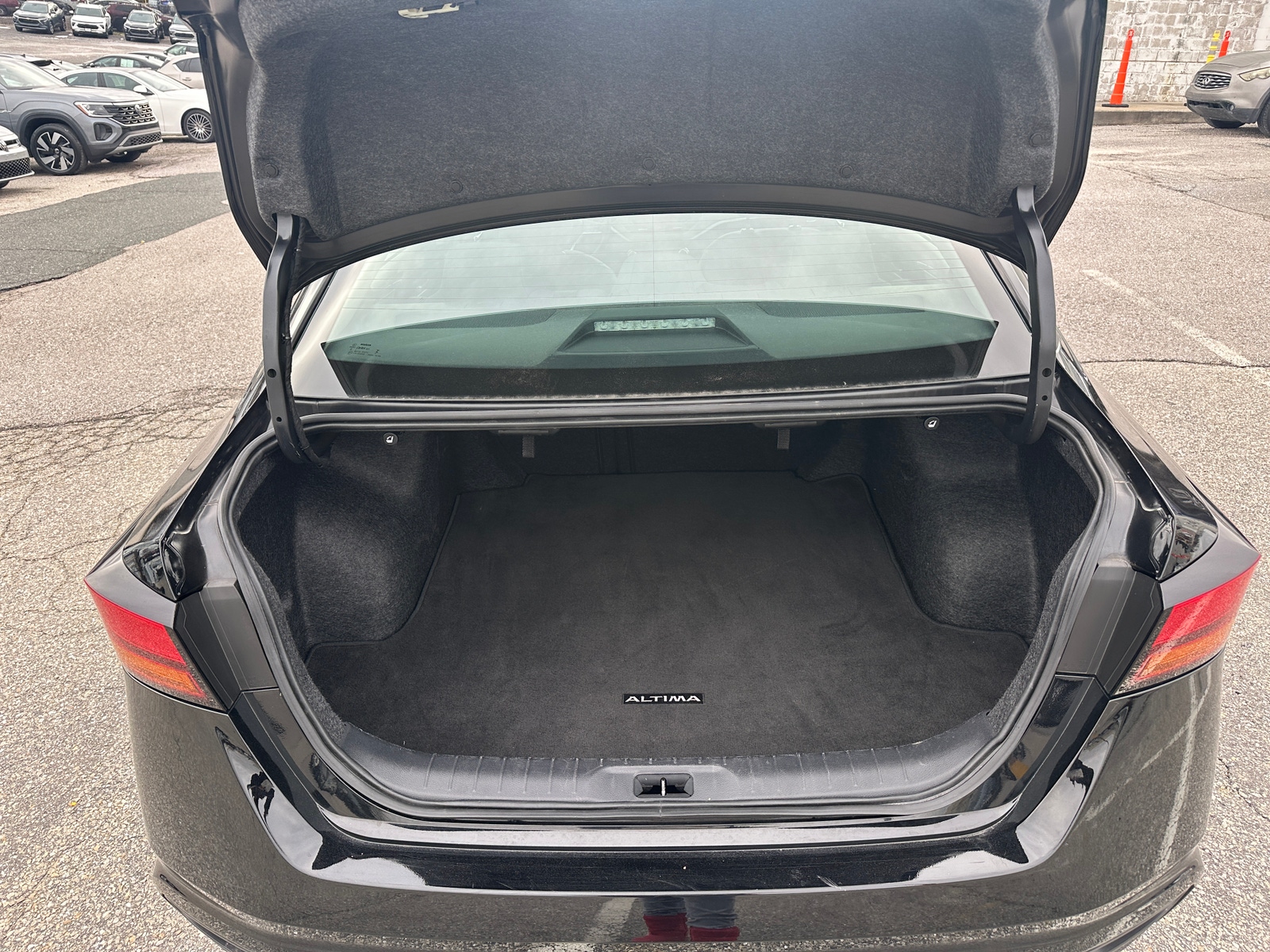 Thumbnail: 2025 Nissan Altima - 5