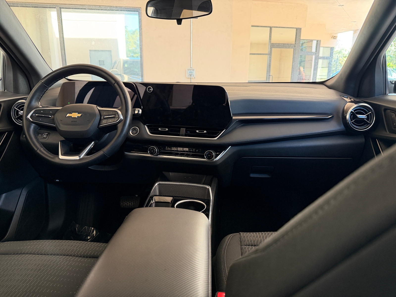 Thumbnail: 2025 Chevrolet Equinox - 3