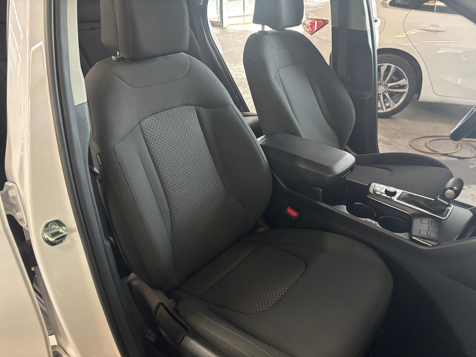 Thumbnail: 2025 Kia Sportage - 2