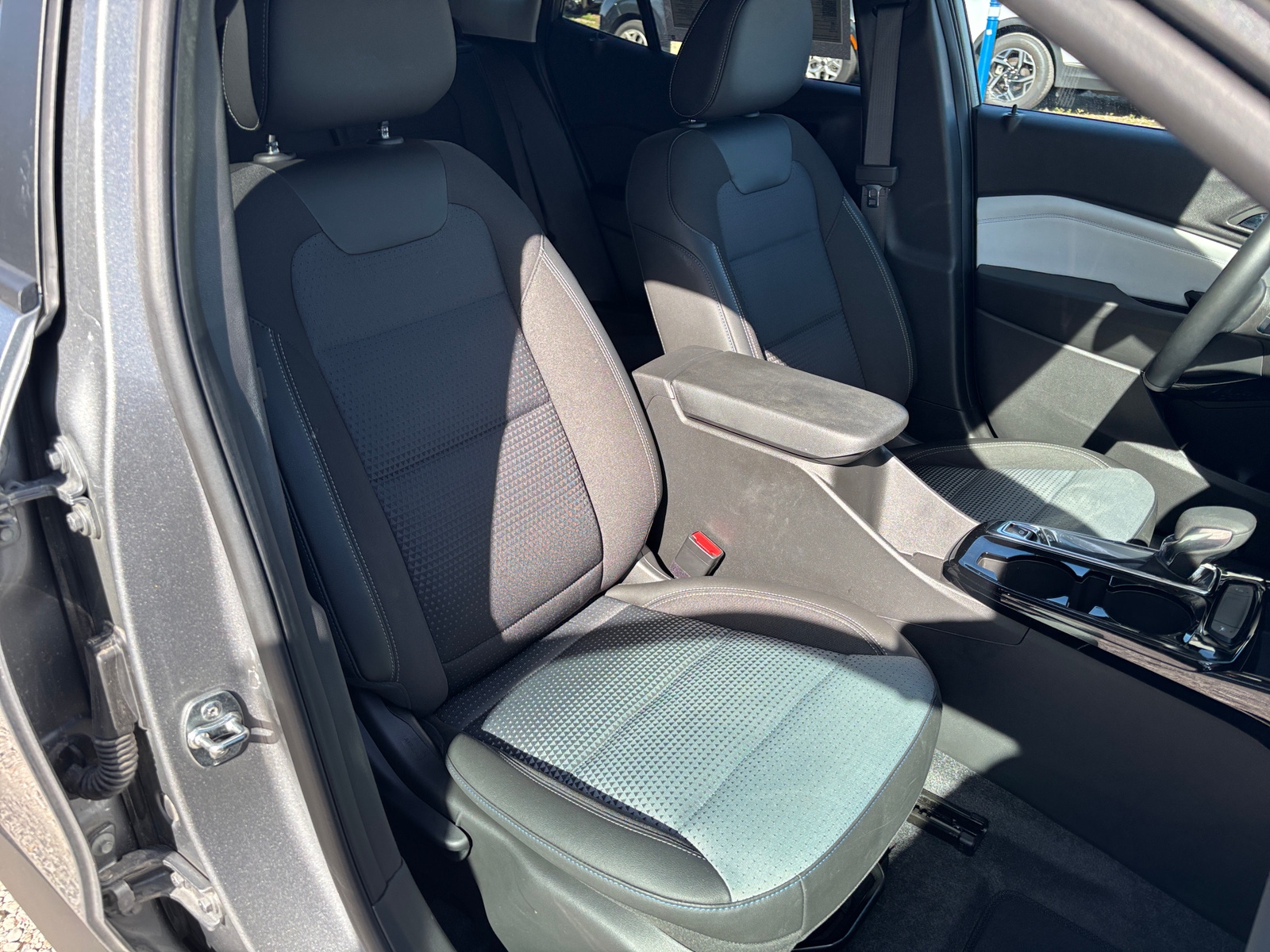 Thumbnail: 2025 Chevrolet Trax - 2