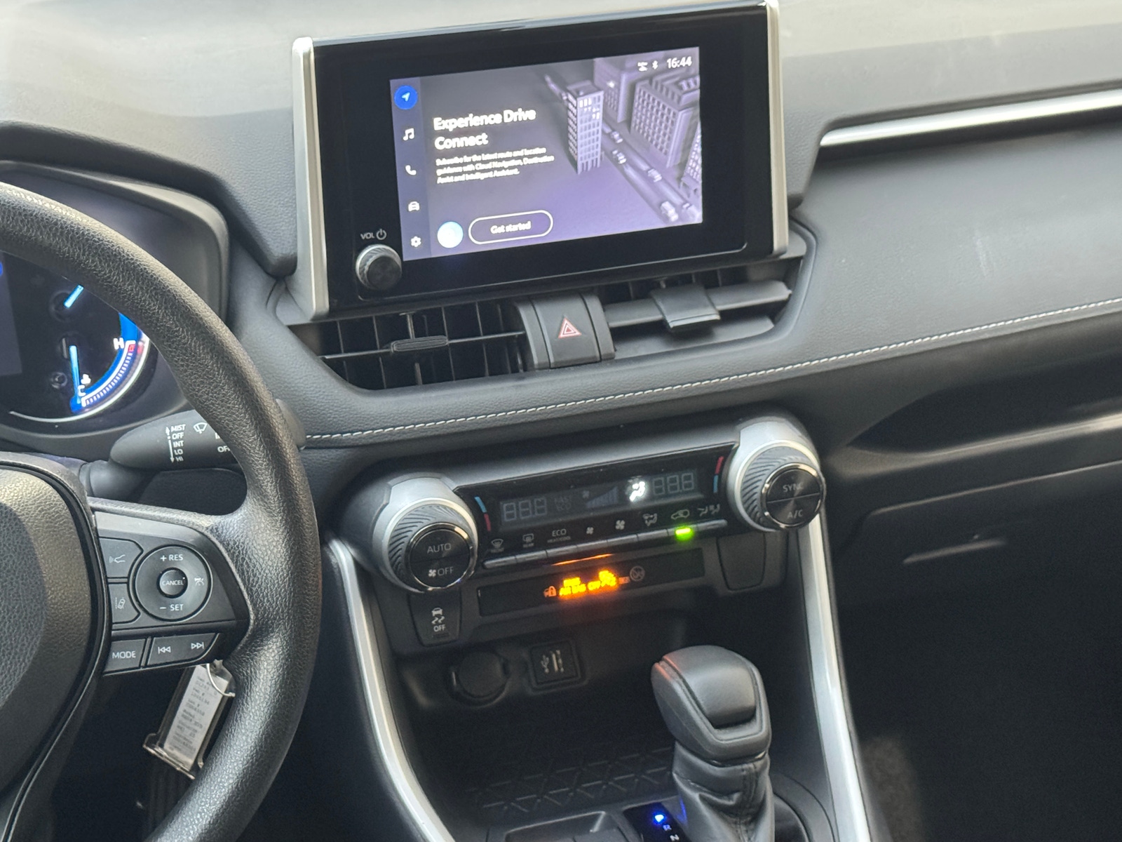 Thumbnail: 2025 Toyota RAV4 - 4