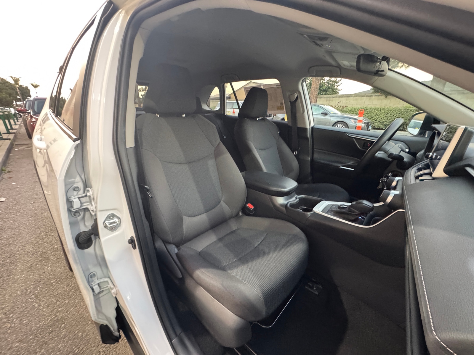 Thumbnail: 2025 Toyota RAV4 - 2