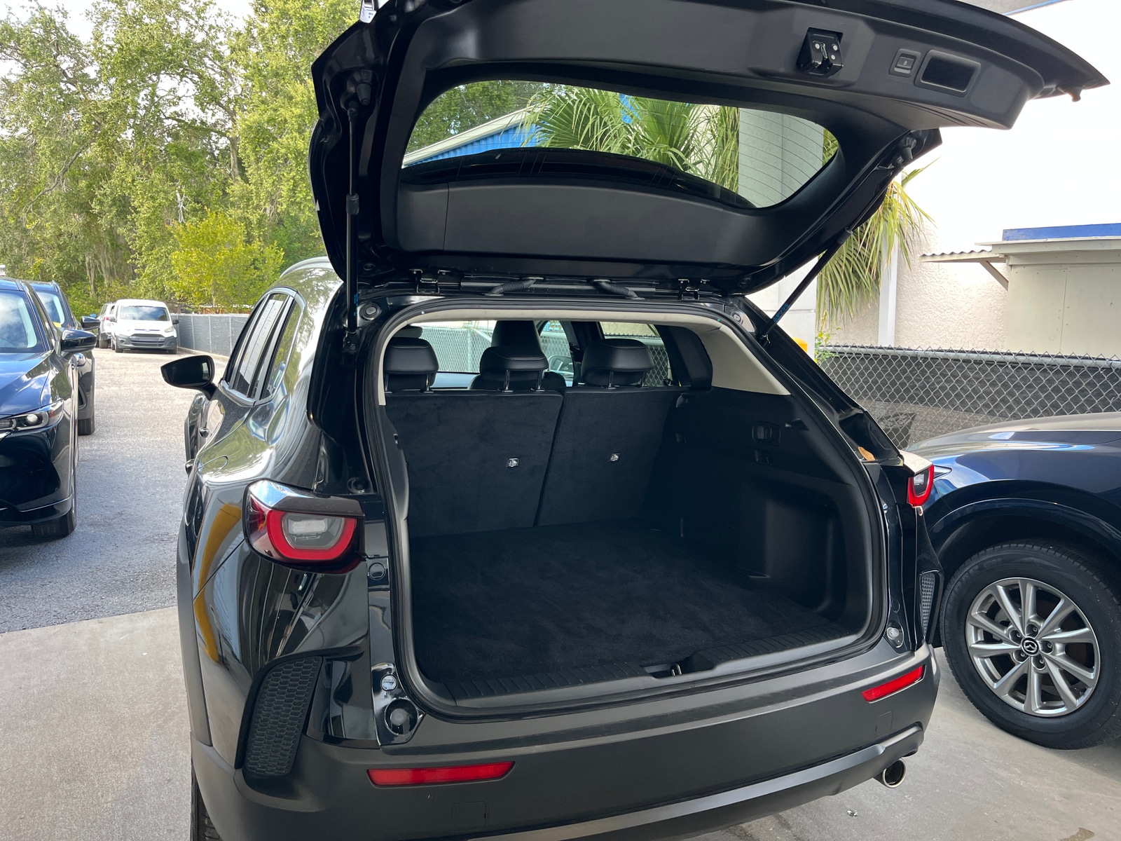 Thumbnail: 2025 Mazda CX-50 - 6