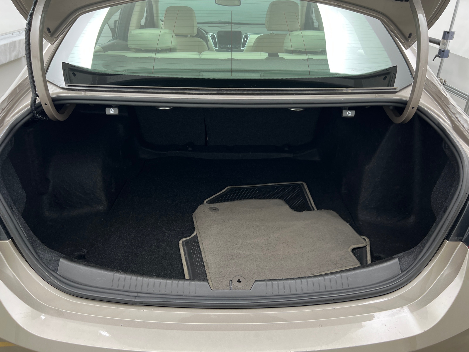 Thumbnail: 2024 Chevrolet Malibu - 6