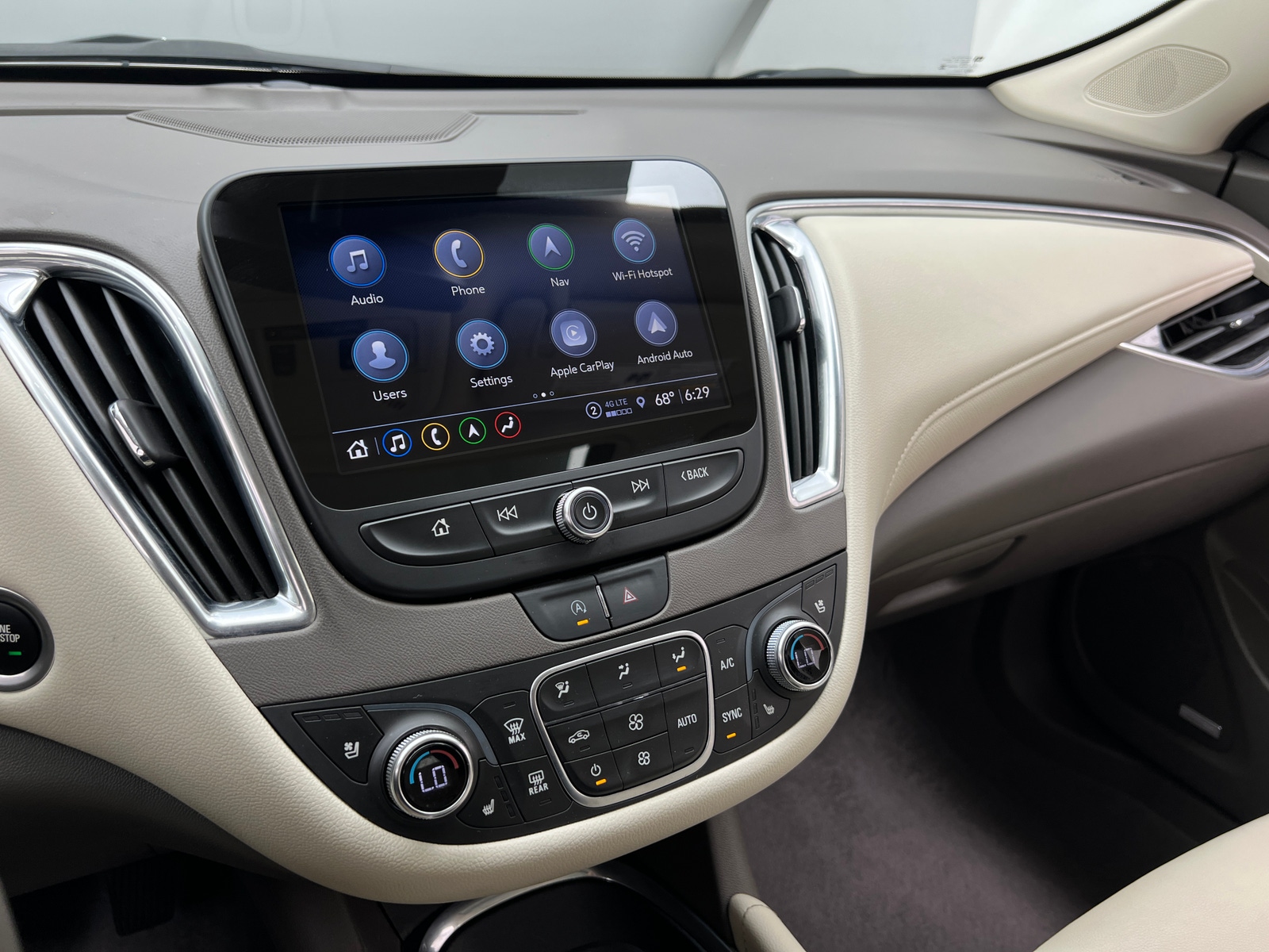 Thumbnail: 2024 Chevrolet Malibu - 3