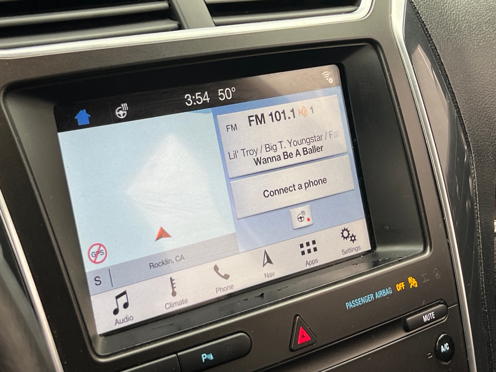 Thumbnail: 2019 Ford Explorer - 3