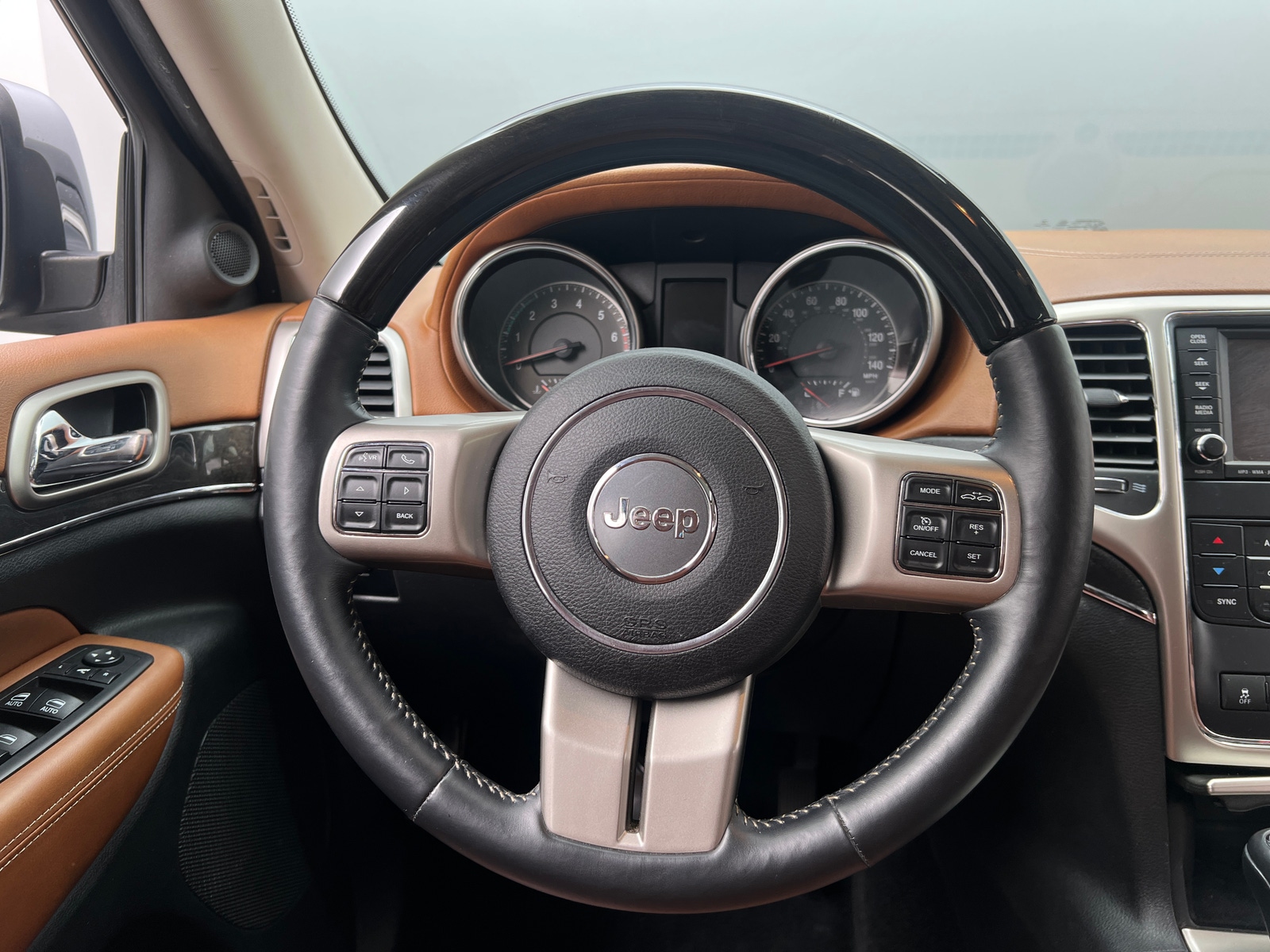 Thumbnail: 2013 Jeep Grand Cherokee - 4