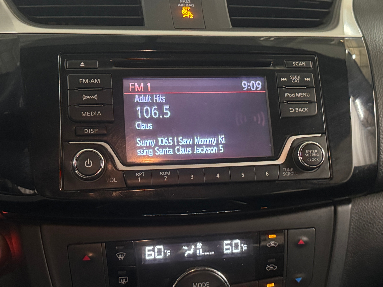 Thumbnail: 2018 Nissan Sentra - 4