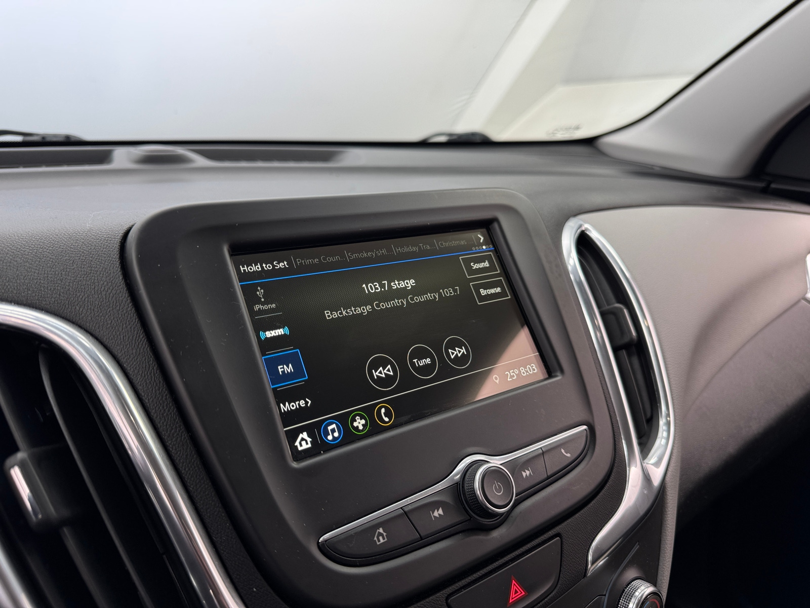 Thumbnail: 2019 Chevrolet Equinox - 4