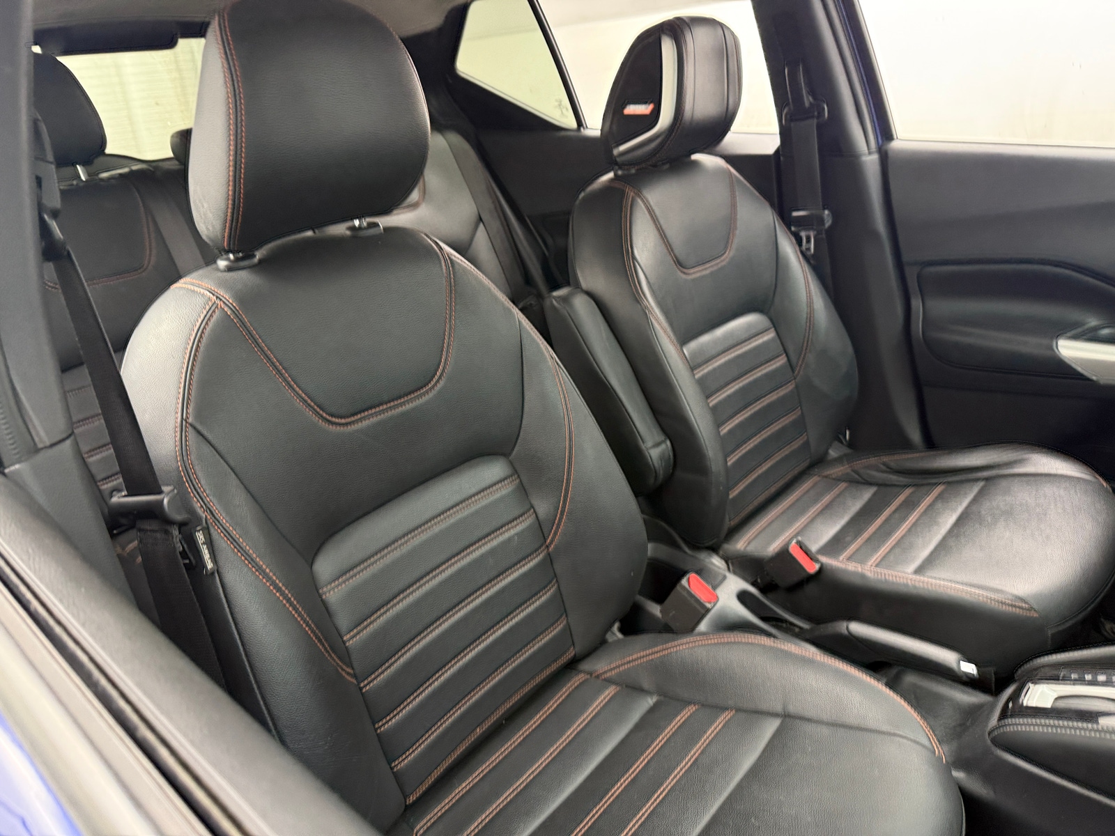 Thumbnail: 2019 Nissan Kicks - 2