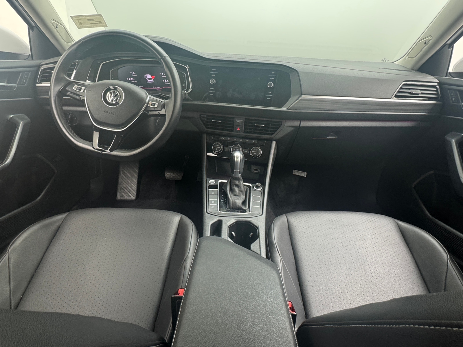 Thumbnail: 2019 Volkswagen Jetta - 2