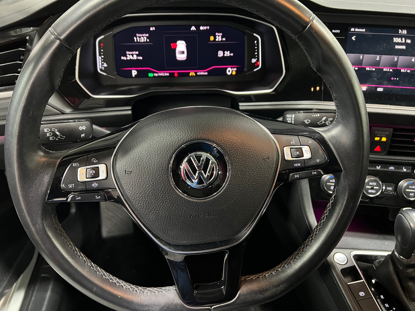 Thumbnail: 2019 Volkswagen Jetta - 4