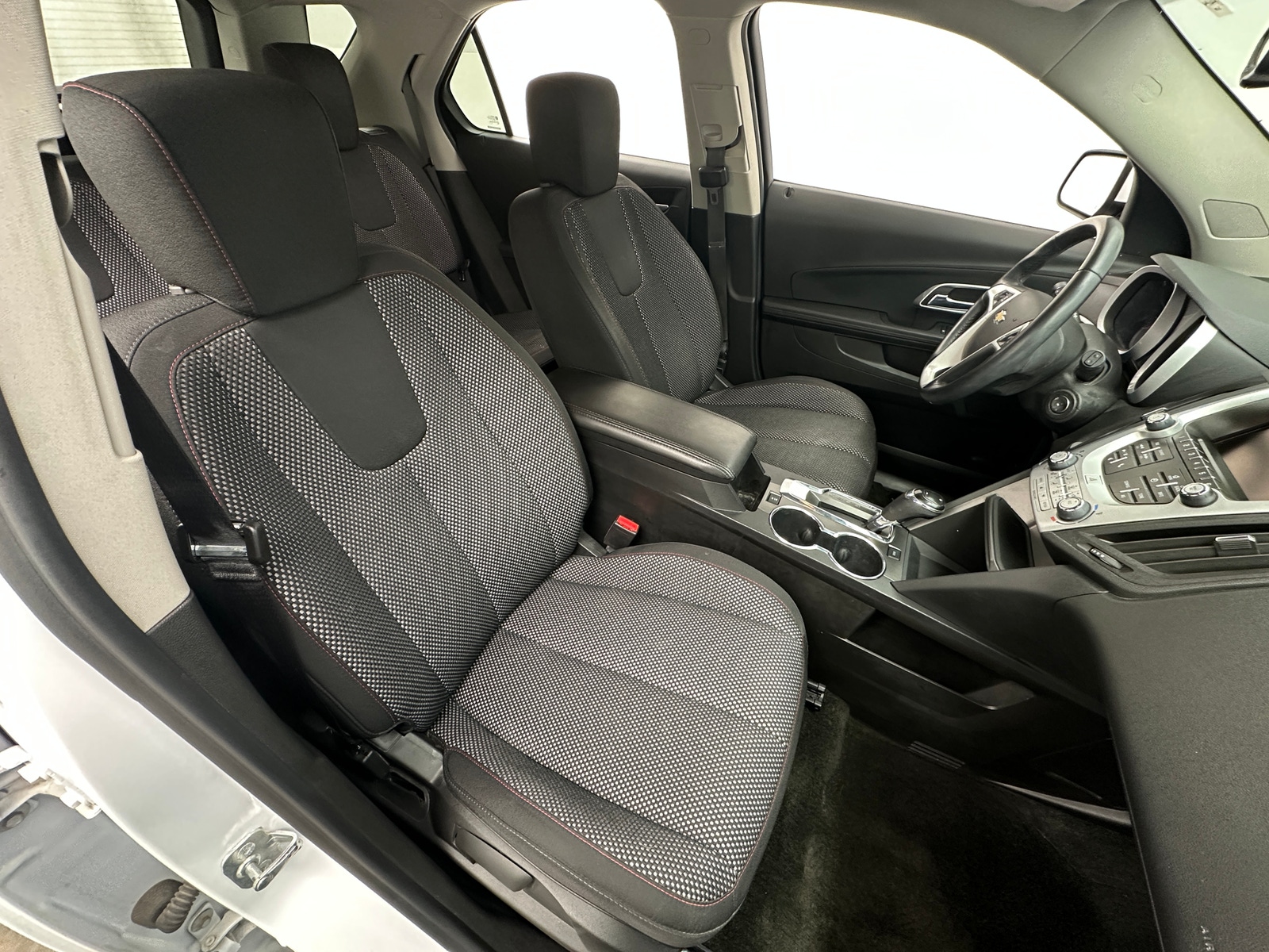 Thumbnail: 2017 Chevrolet Equinox - 2