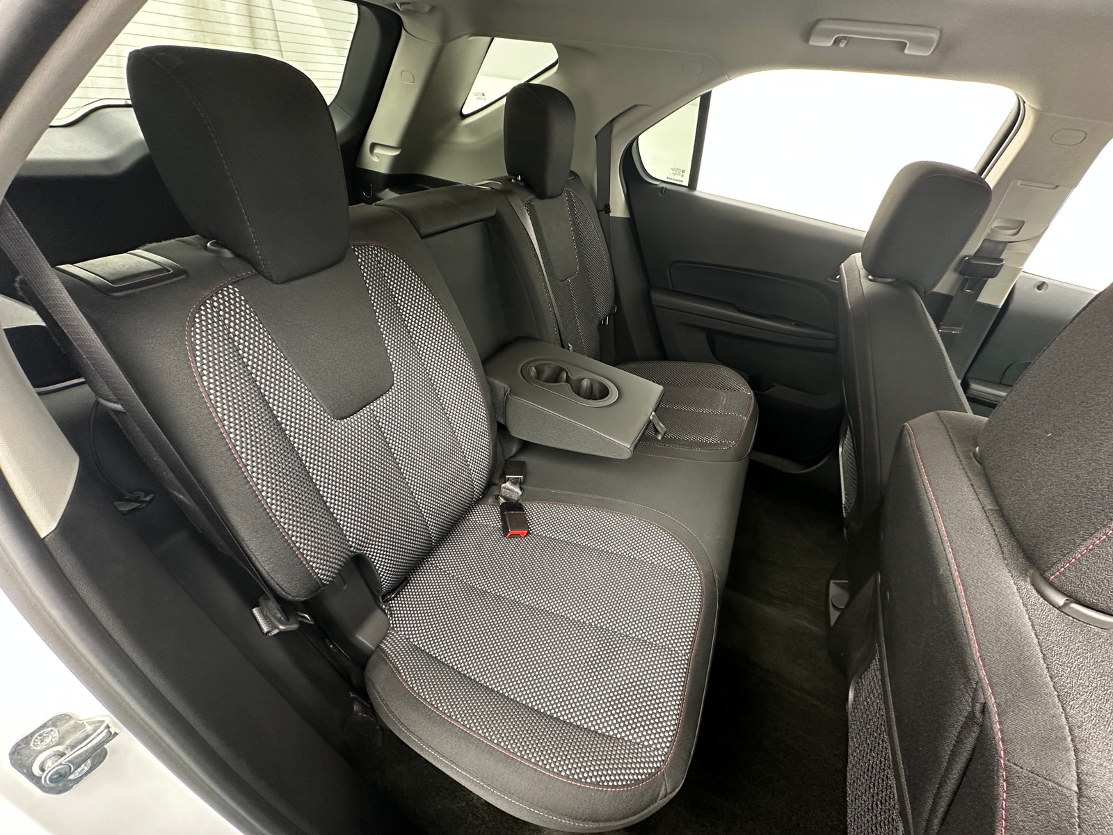 Thumbnail: 2017 Chevrolet Equinox - 6