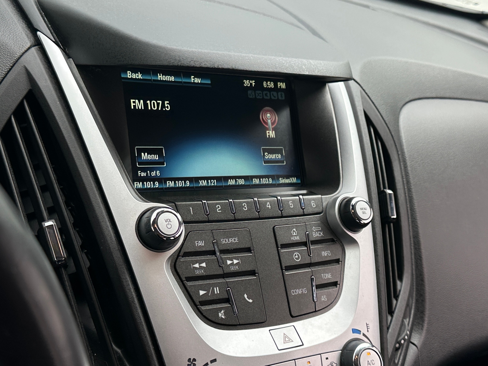 Thumbnail: 2017 Chevrolet Equinox - 4