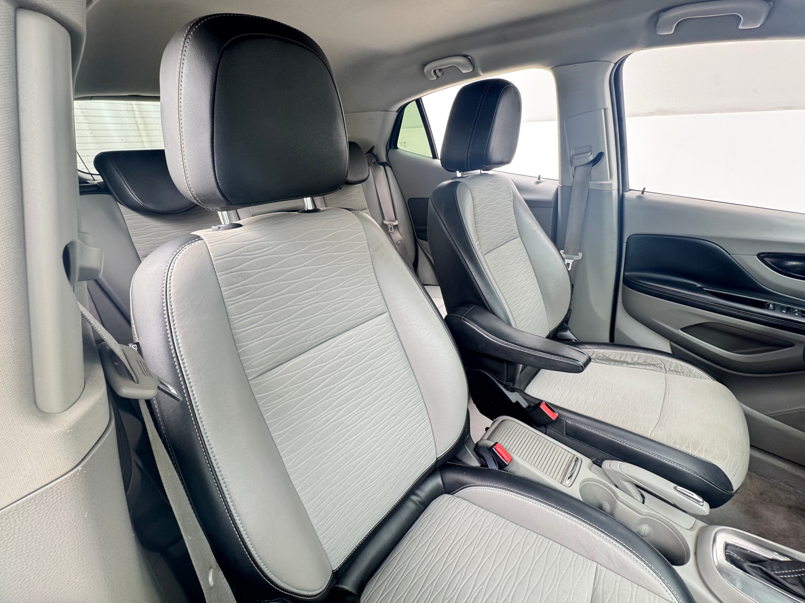 Thumbnail: 2016 Buick Encore - 2