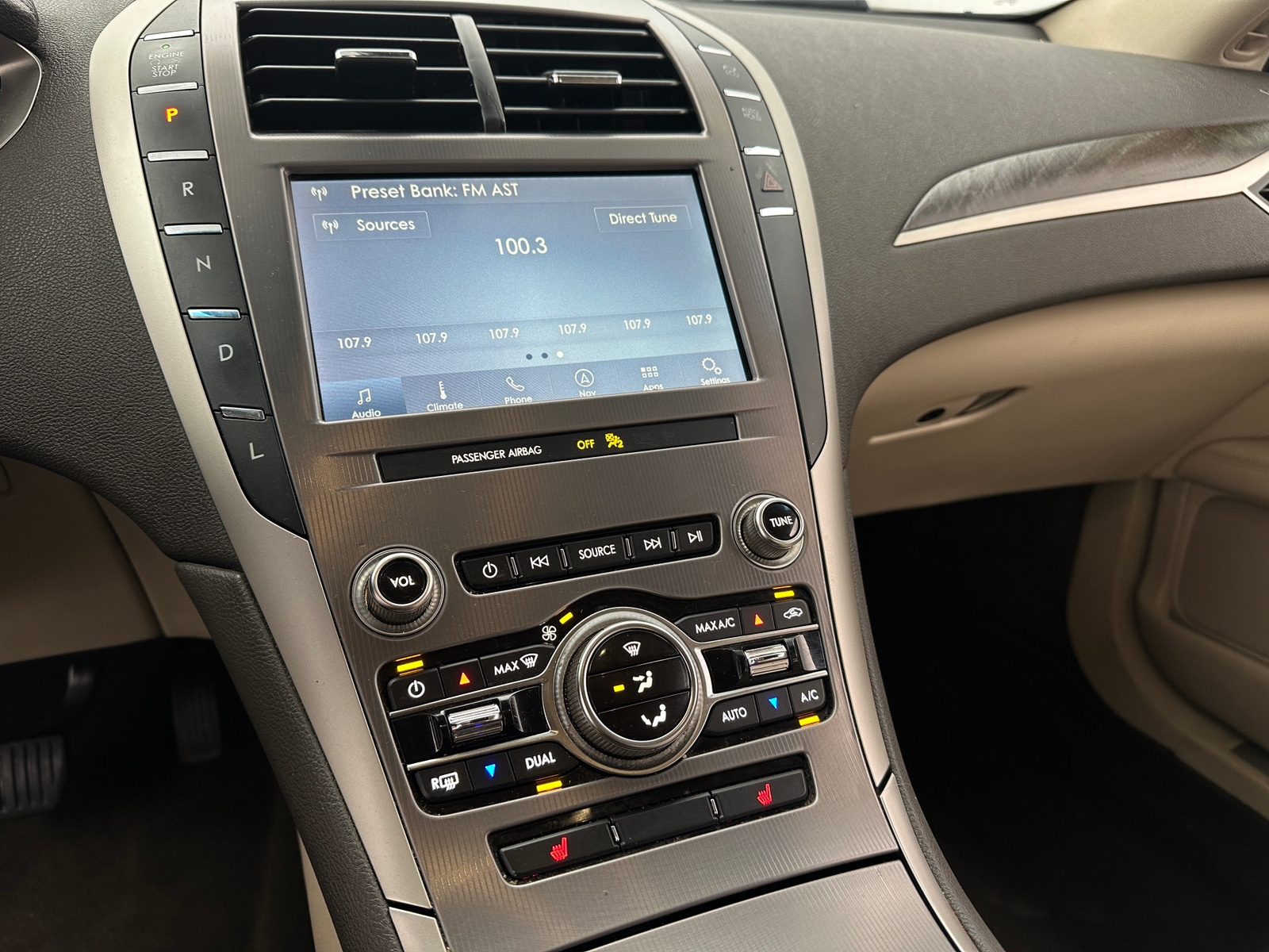 Thumbnail: 2019 Lincoln MKZ - 3