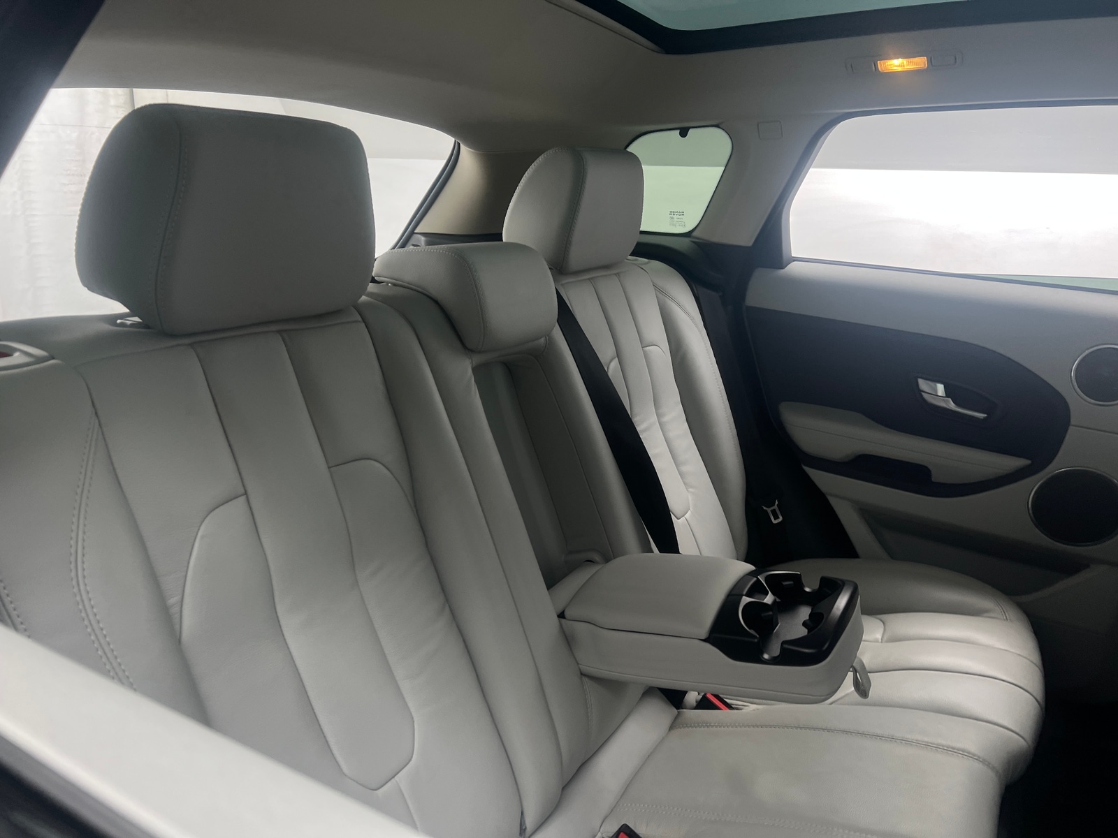 Thumbnail: 2015 Land Rover Range Rover Evoque - 5