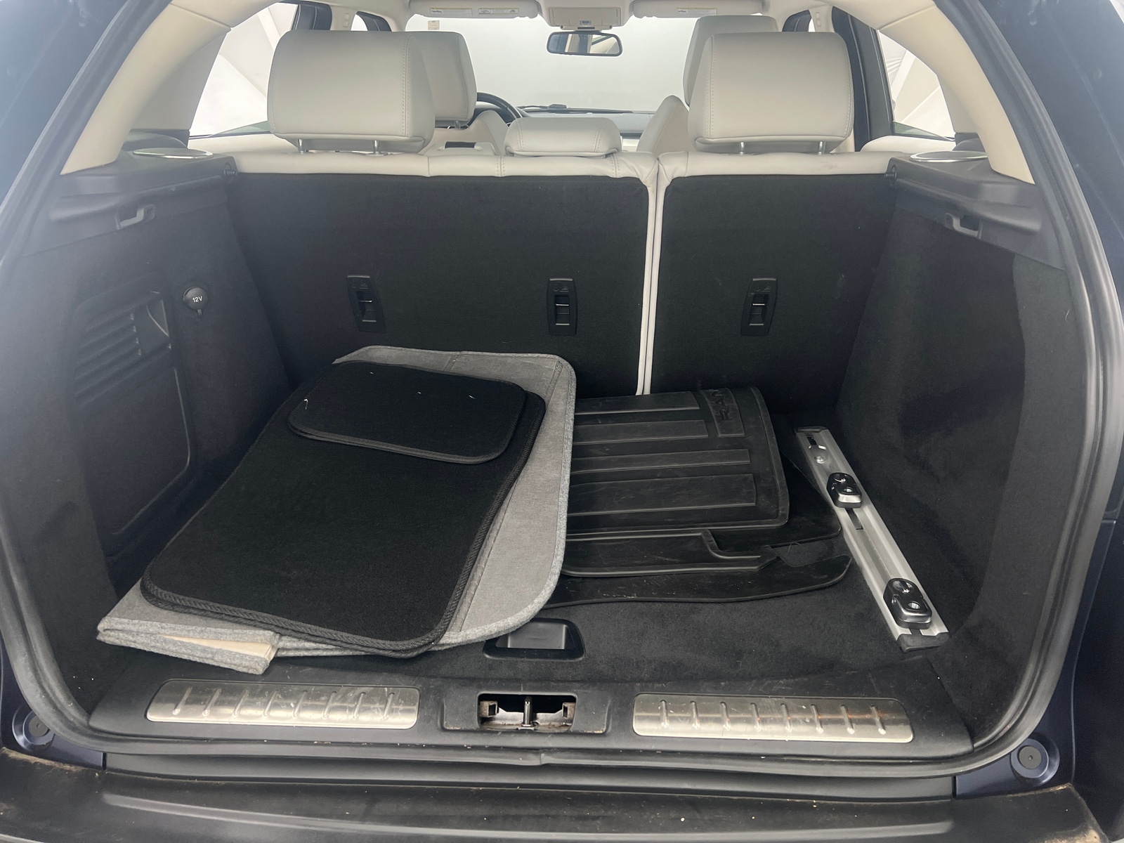 Thumbnail: 2015 Land Rover Range Rover Evoque - 6