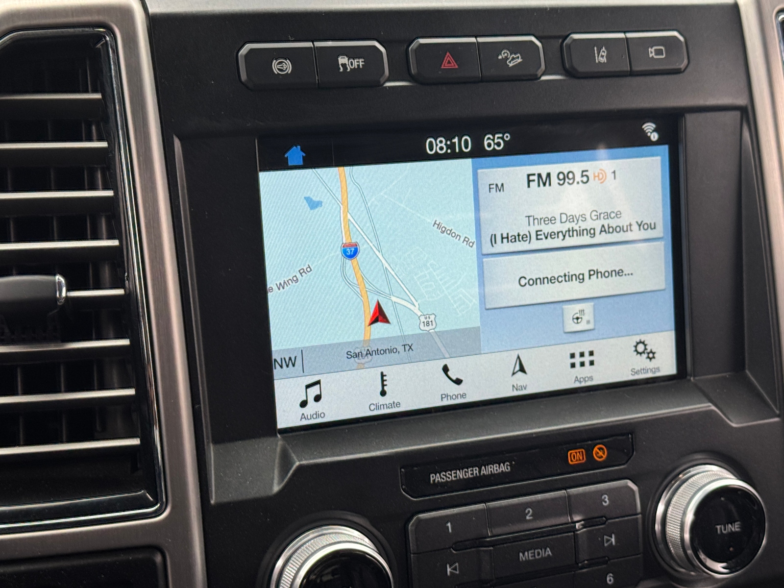 Thumbnail: 2019 Ford Econoline - 3