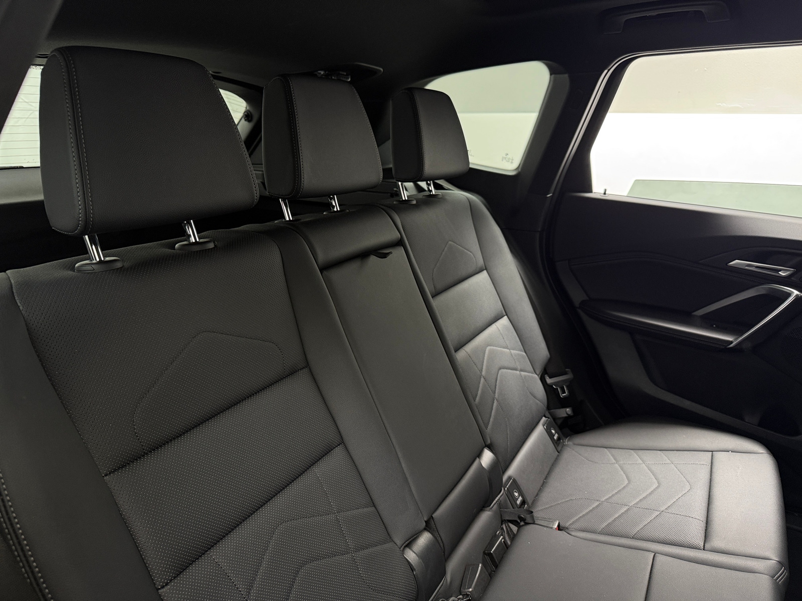 Thumbnail: 2023 BMW X1 - 5