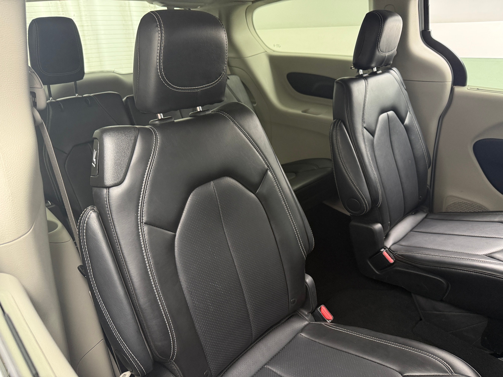 Thumbnail: 2024 Chrysler Pacifica - 5