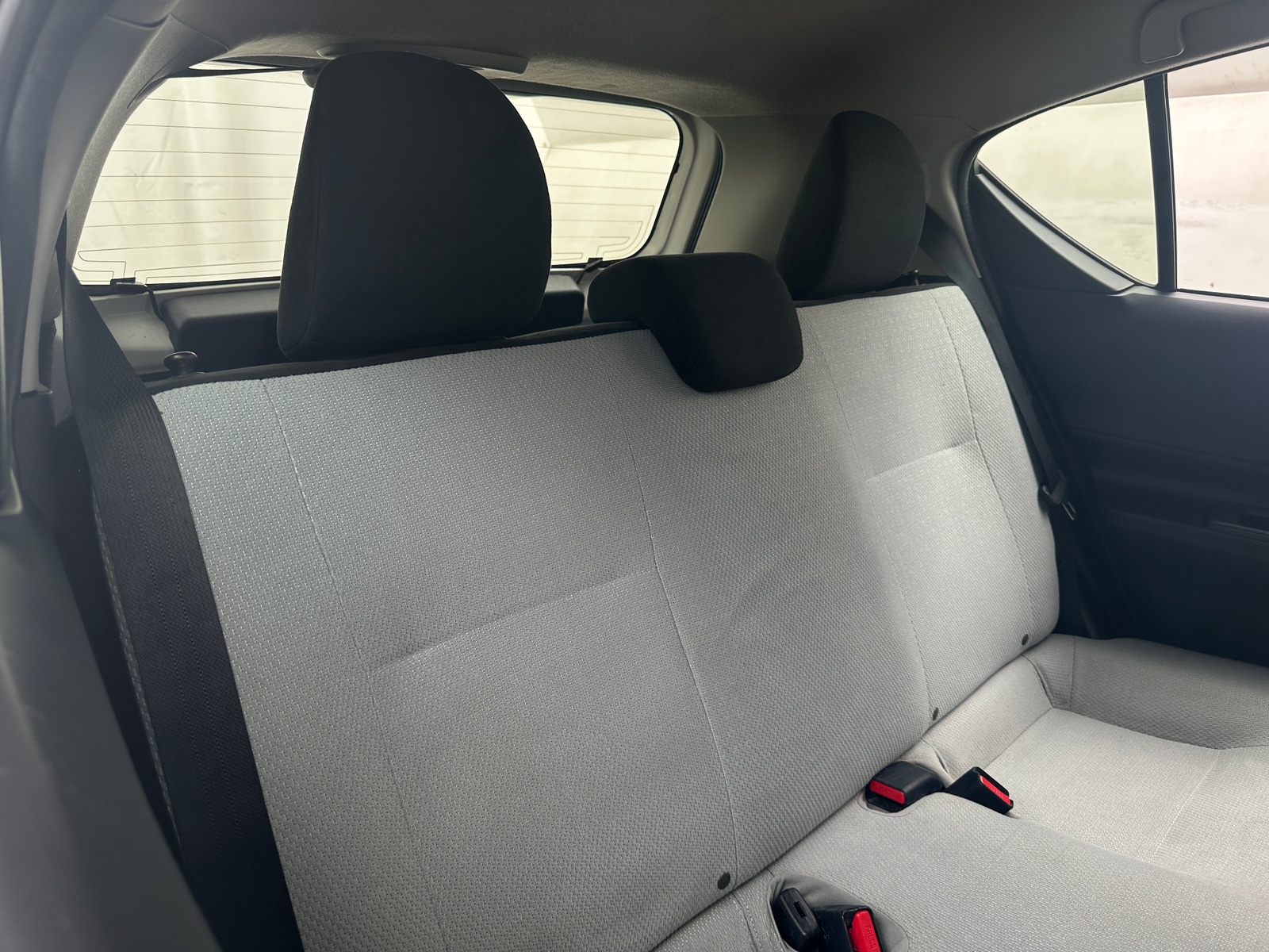 Thumbnail: 2016 Toyota Prius c - 5