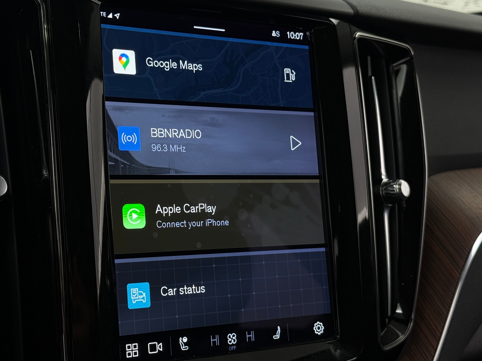 Thumbnail: 2023 Volvo XC60 - 3