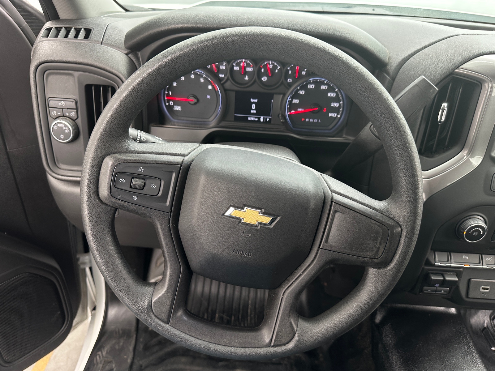 Thumbnail: 2019 Chevrolet Silverado 1500 - 5