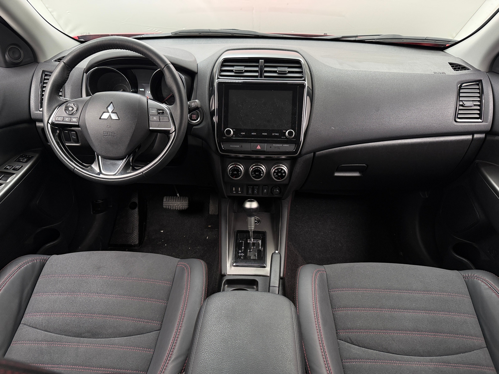 Thumbnail: 2023 Mitsubishi Outlander Sport - 3