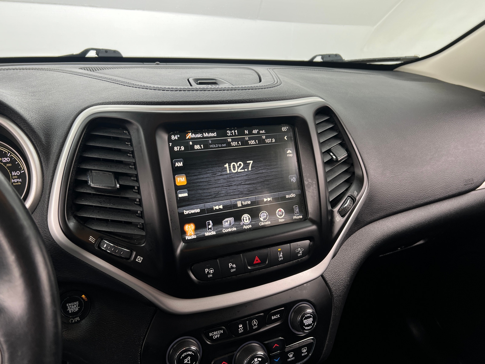 Thumbnail: 2017 Jeep Cherokee - 3