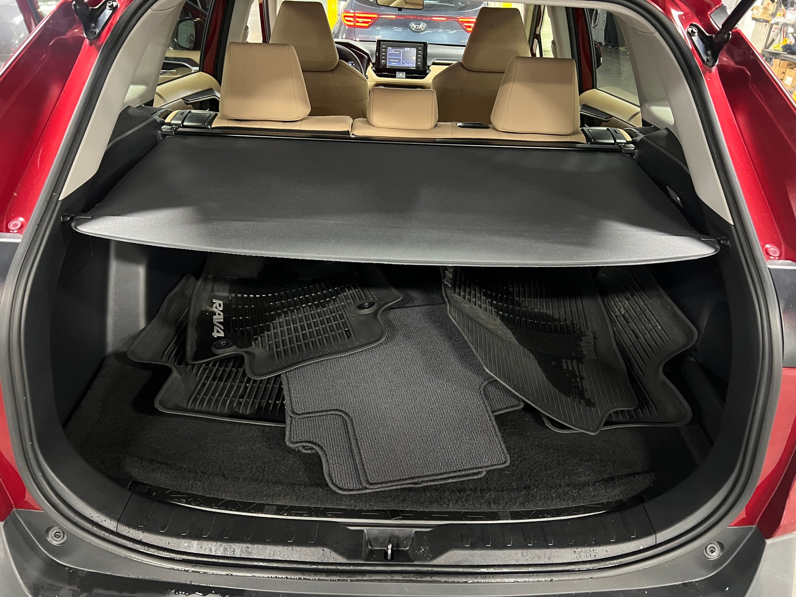 Thumbnail: 2020 Toyota RAV4 - 7