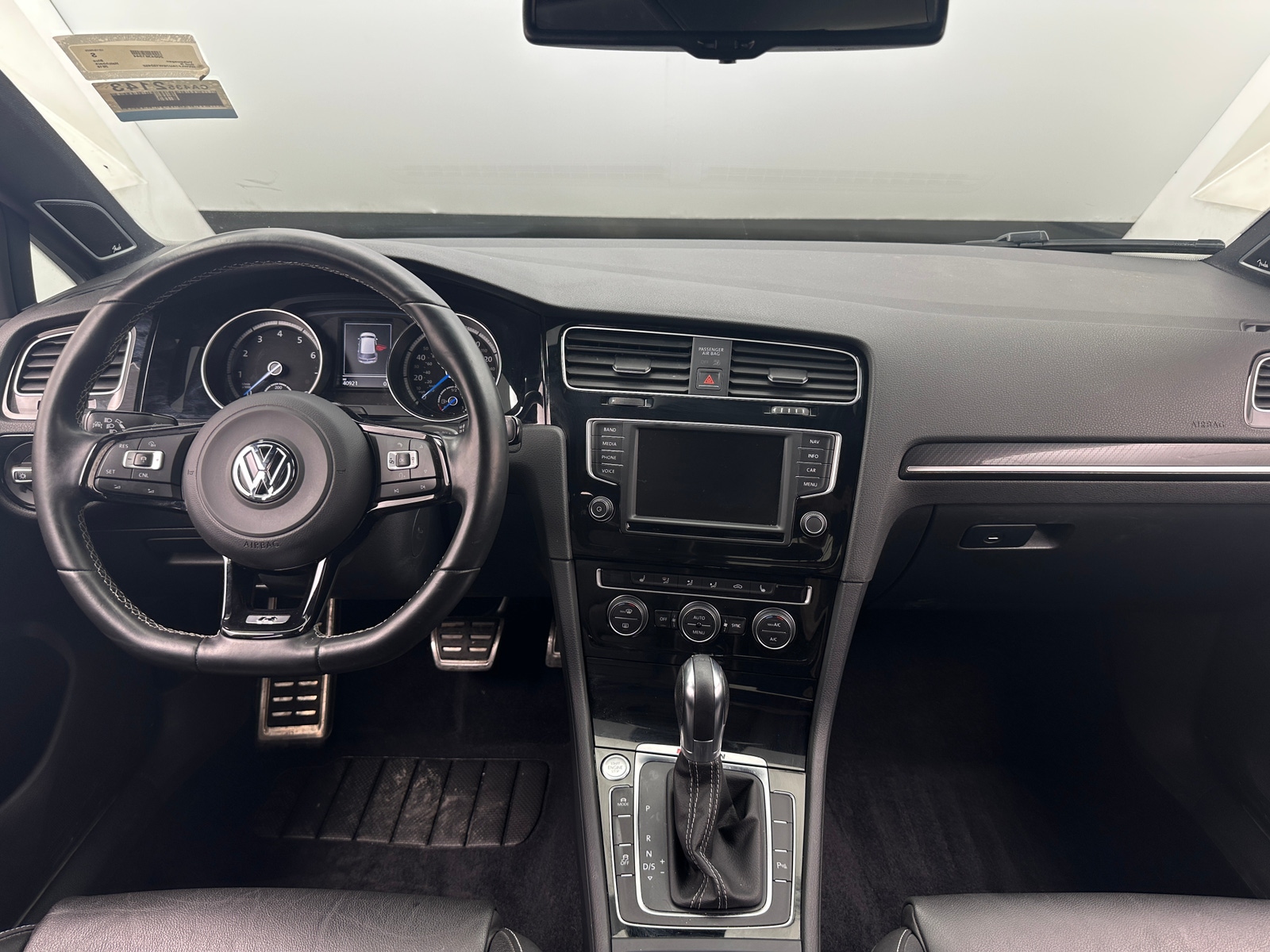 Thumbnail: 2016 Volkswagen Golf - 2