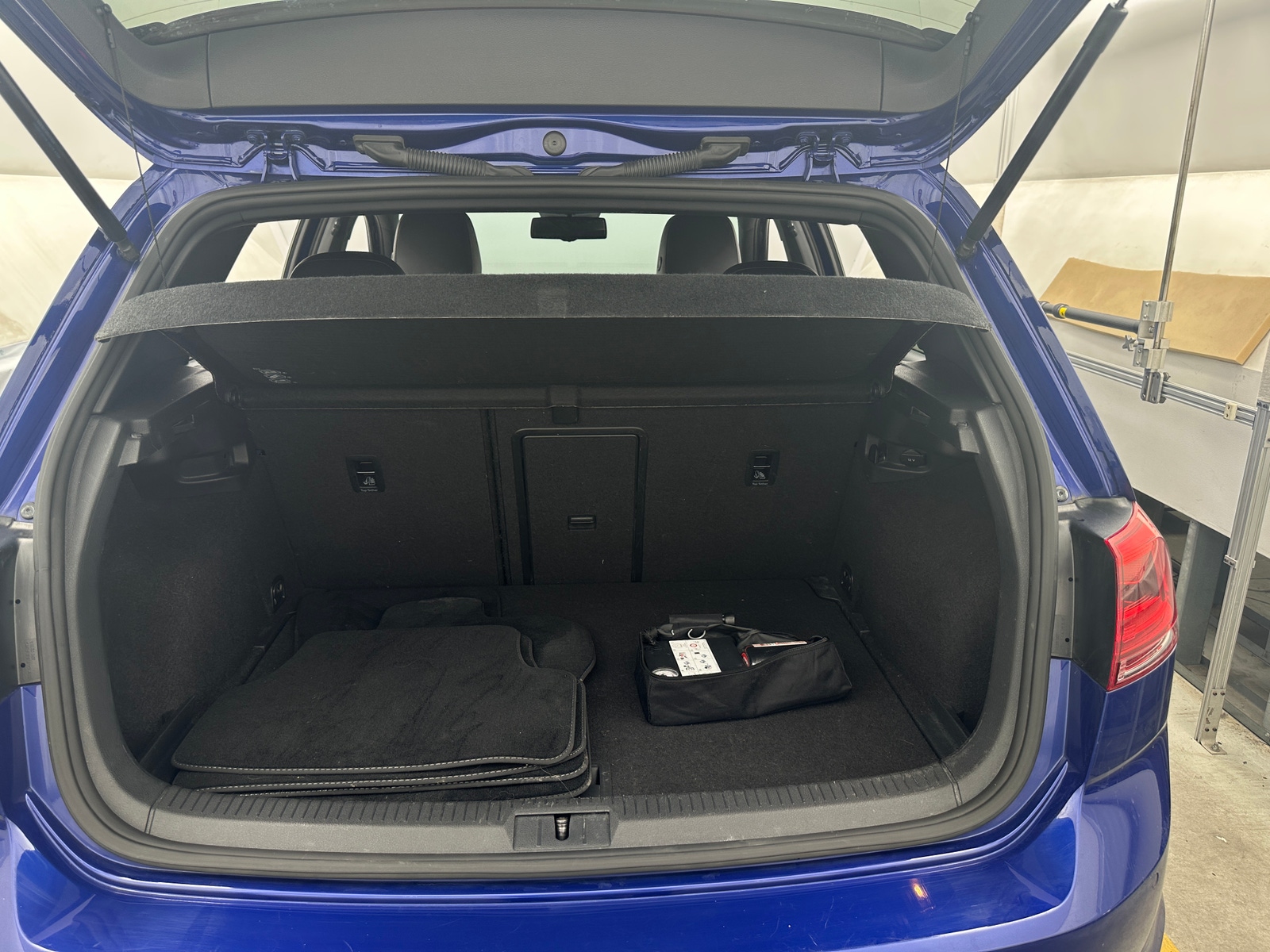 Thumbnail: 2016 Volkswagen Golf - 6