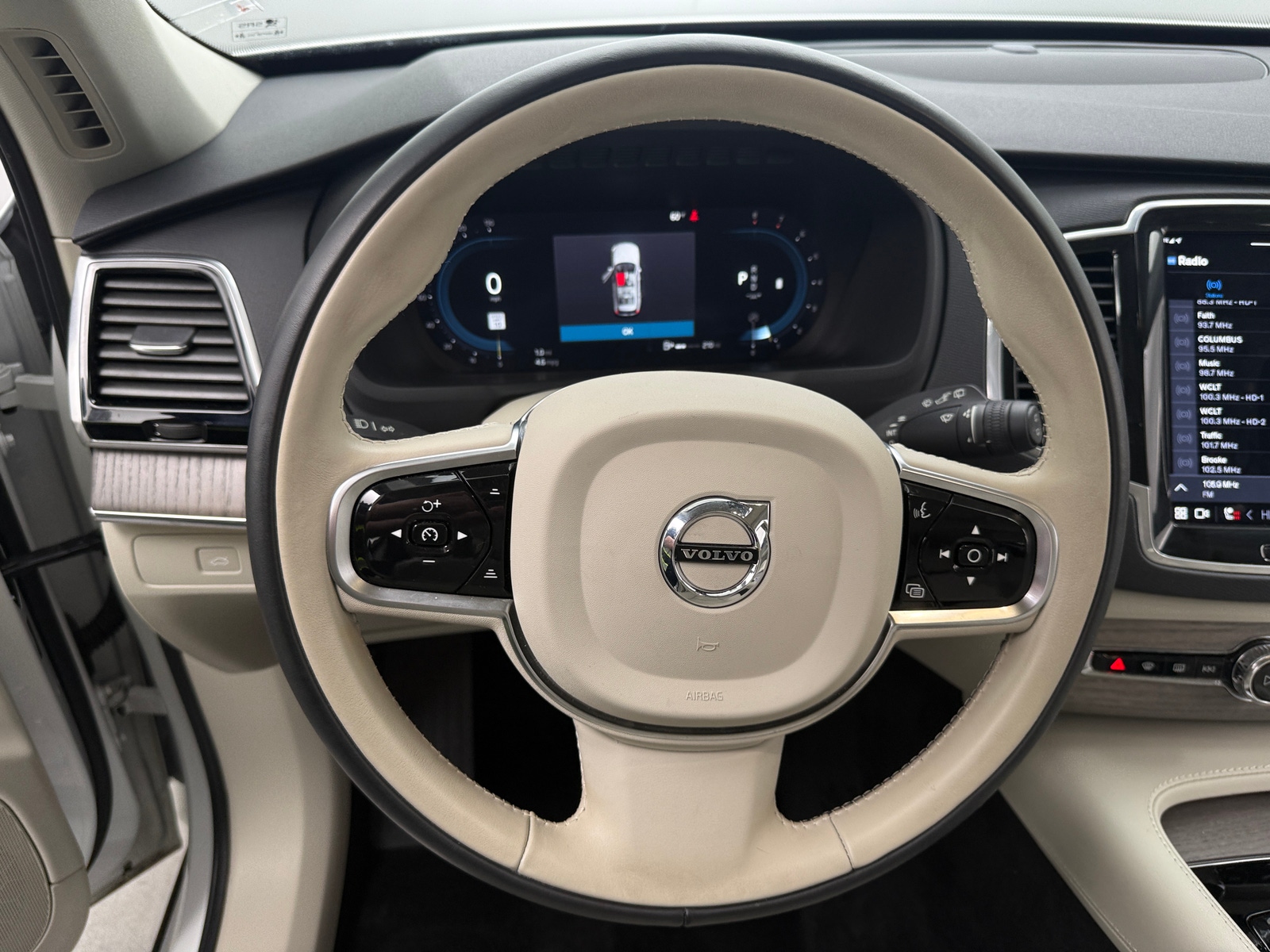 Thumbnail: 2023 Volvo XC90 - 4