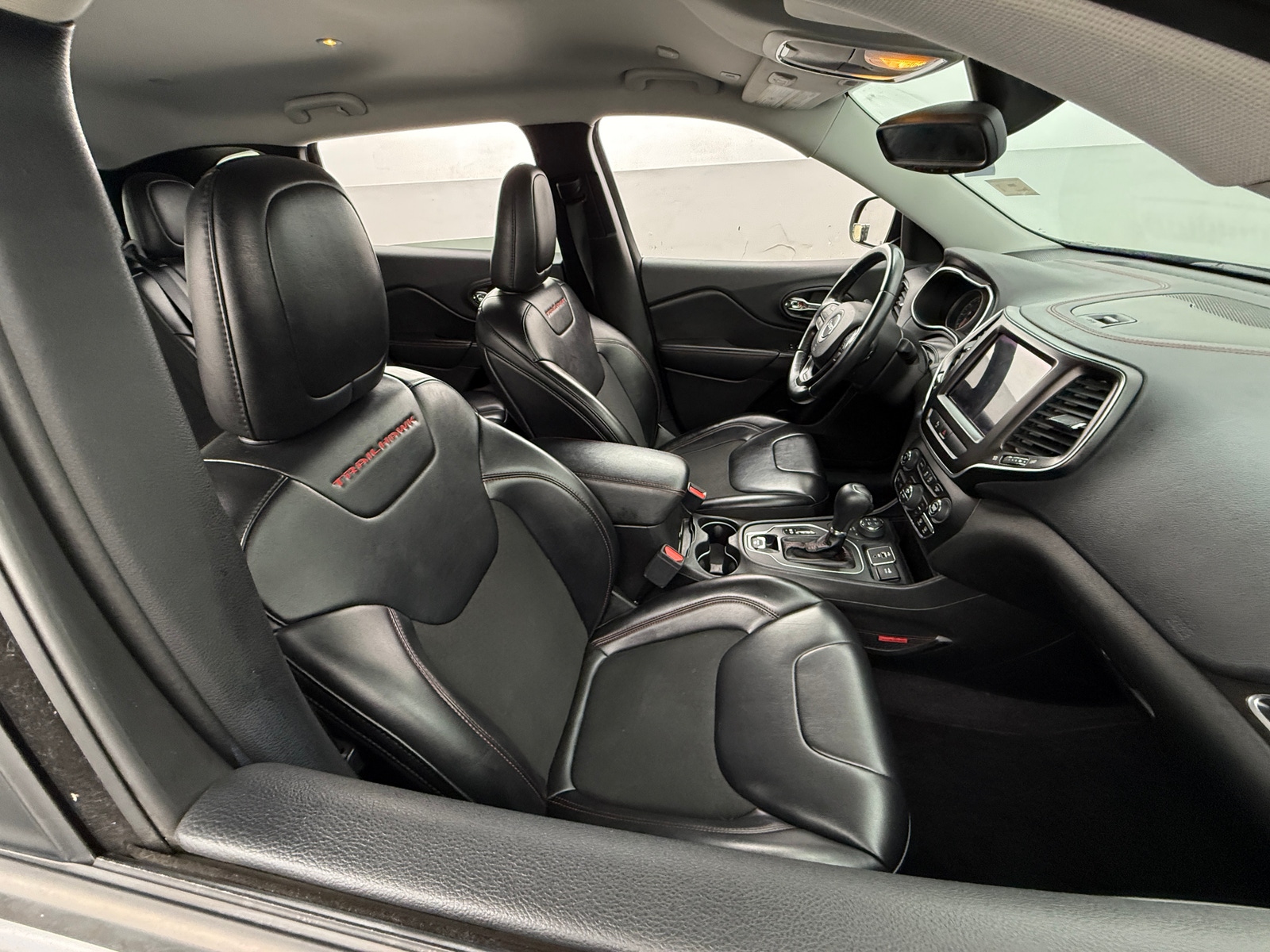 Thumbnail: 2019 Jeep Cherokee - 2