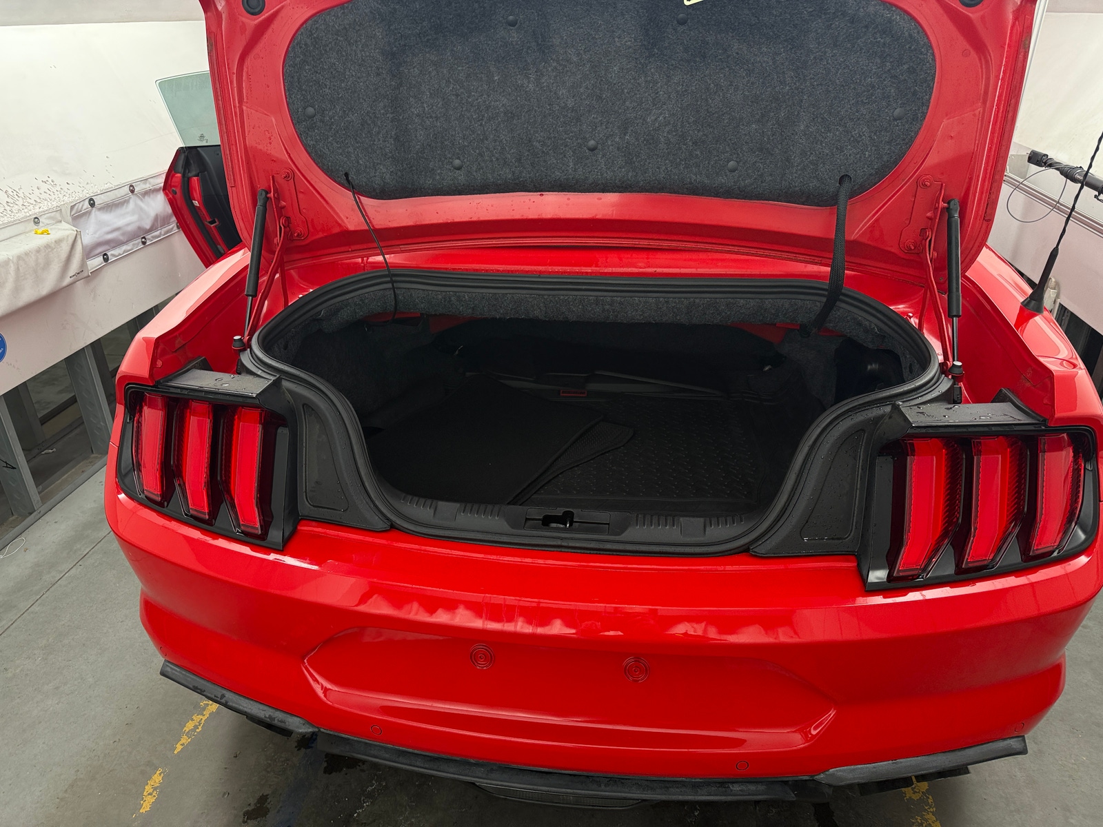 Thumbnail: 2018 Ford Mustang - 6