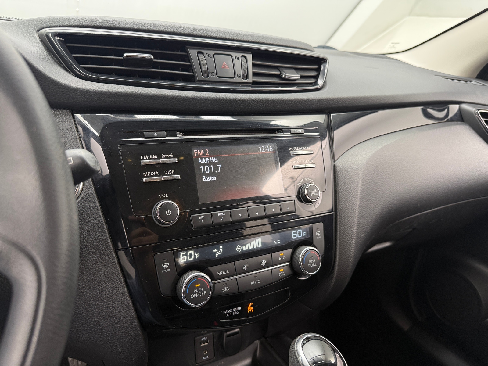 Thumbnail: 2017 Nissan Rogue Sport - 4