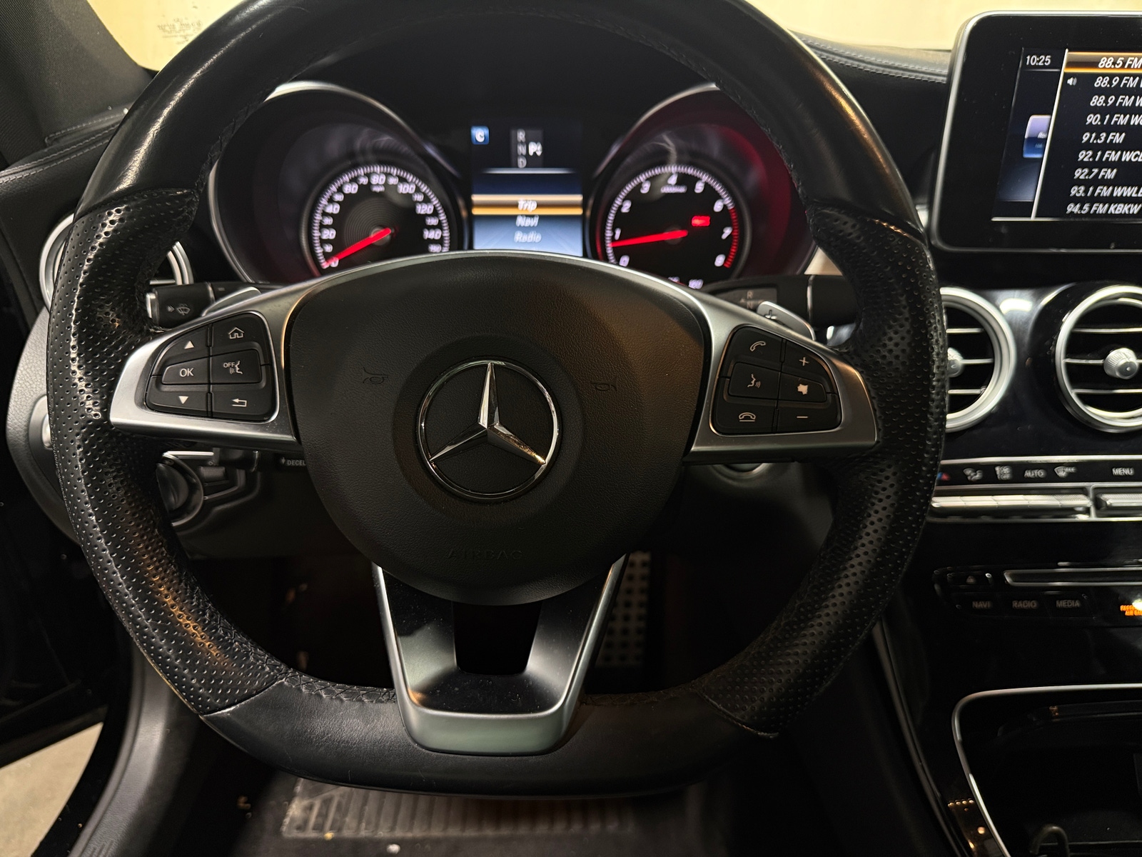 Thumbnail: 2017 Mercedes-Benz C-Class - 3