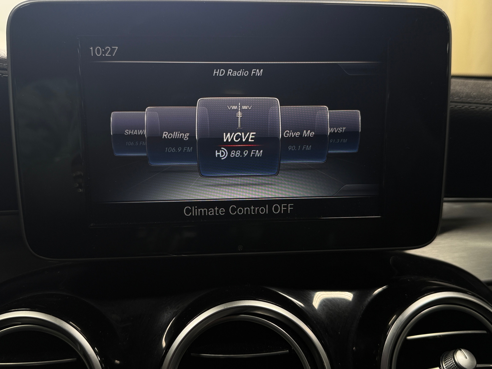 Thumbnail: 2017 Mercedes-Benz C-Class - 2