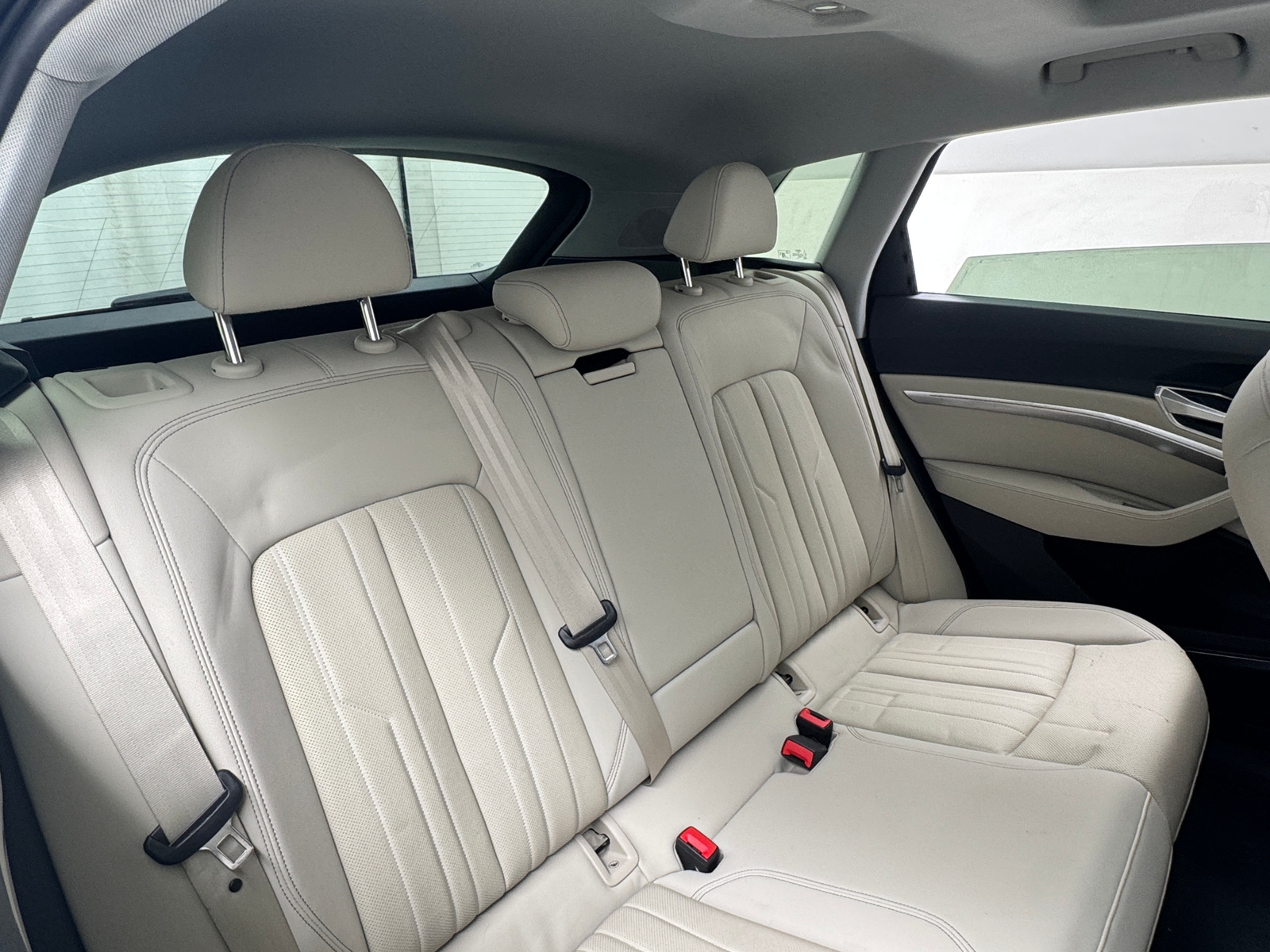 Thumbnail: 2021 Audi e-tron - 5