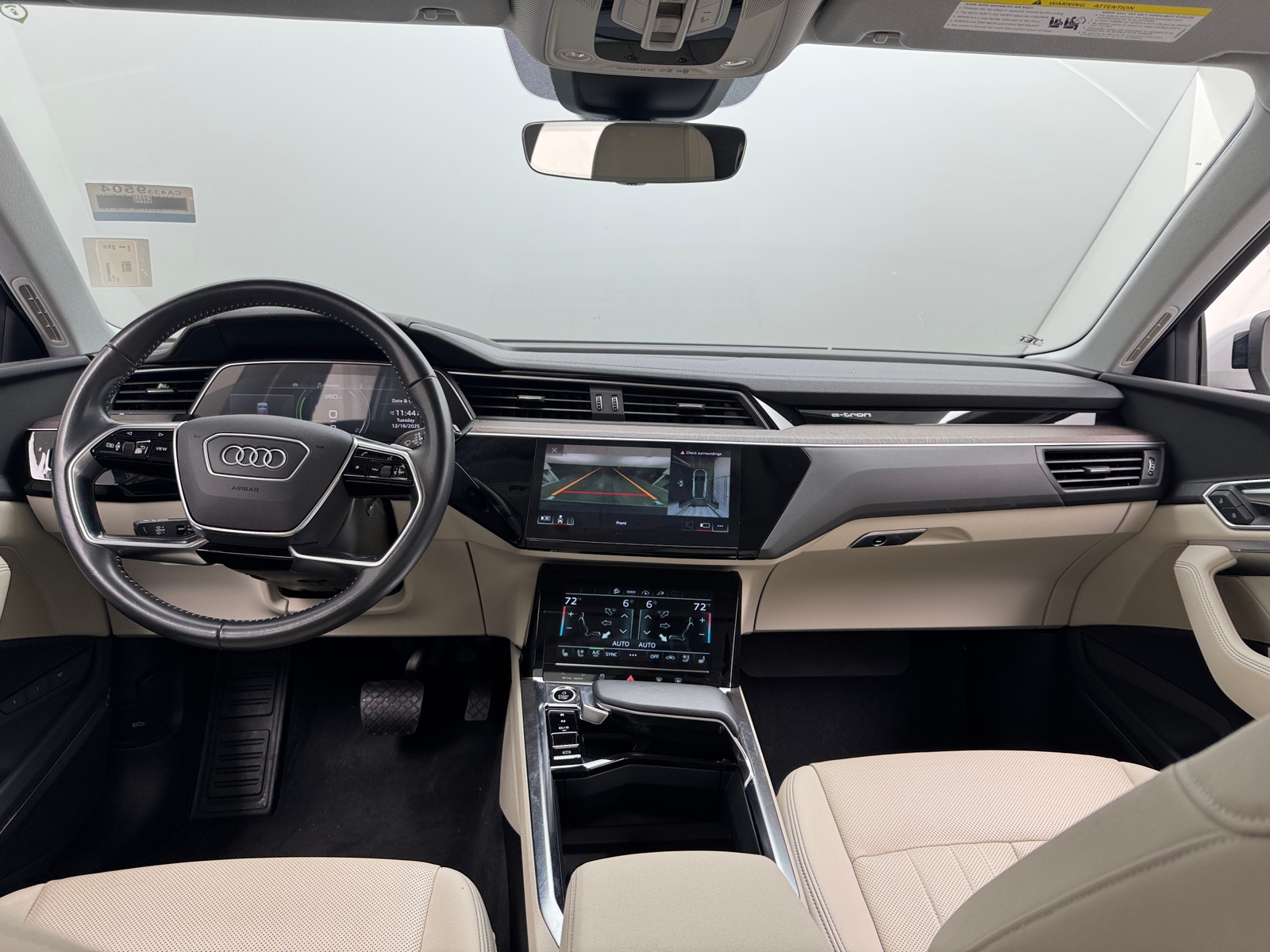 Thumbnail: 2021 Audi e-tron - 2