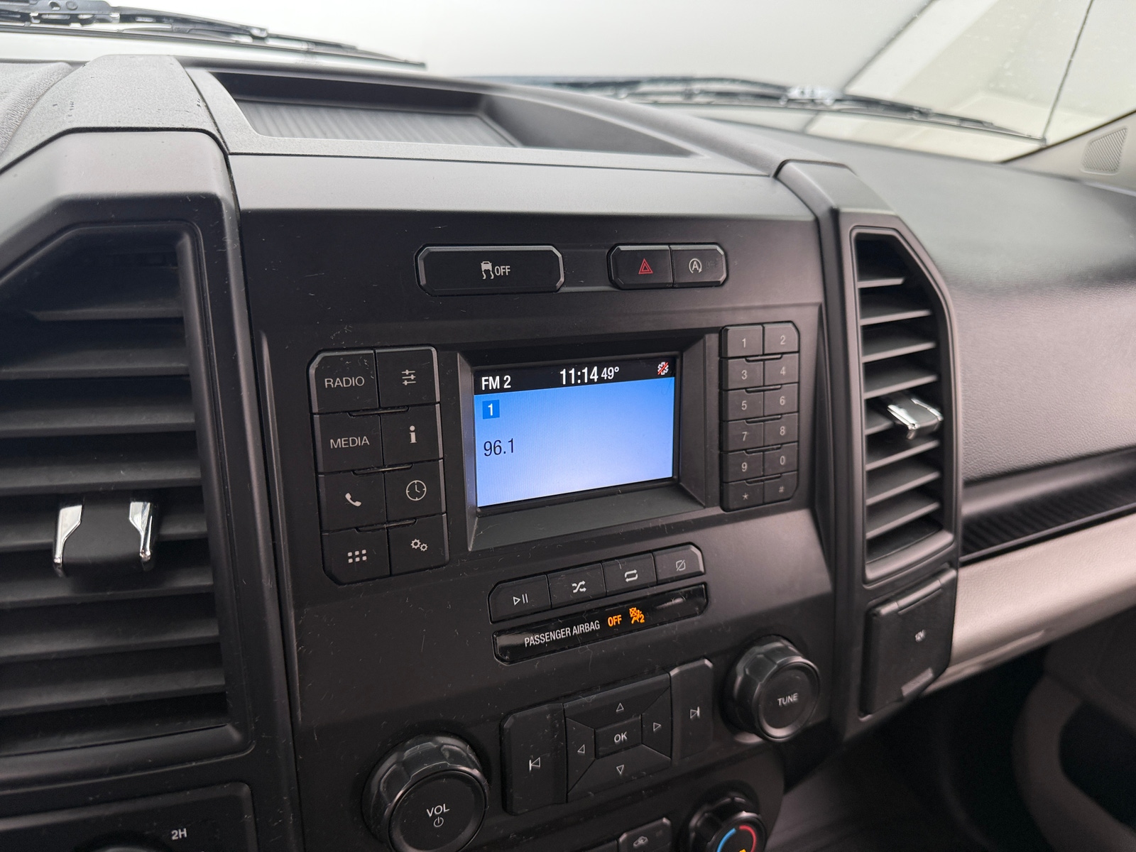 Thumbnail: 2019 Ford Econoline - 4